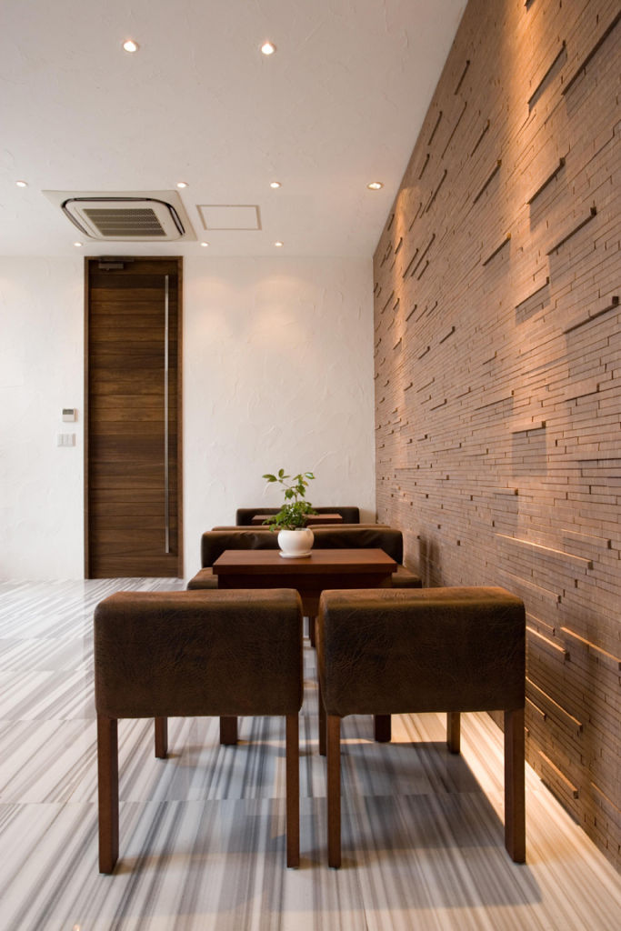 ダークカラーと木目アクセント | デザイン住宅の株式会社ぶすじま建設