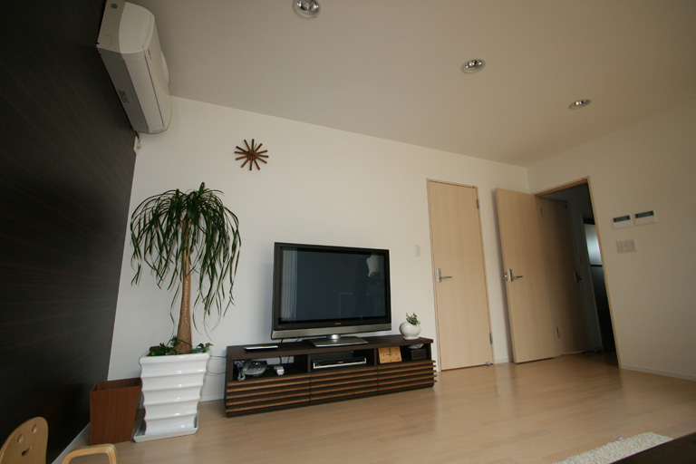 透明感が溢れる家 | デザイン住宅の株式会社ぶすじま建設